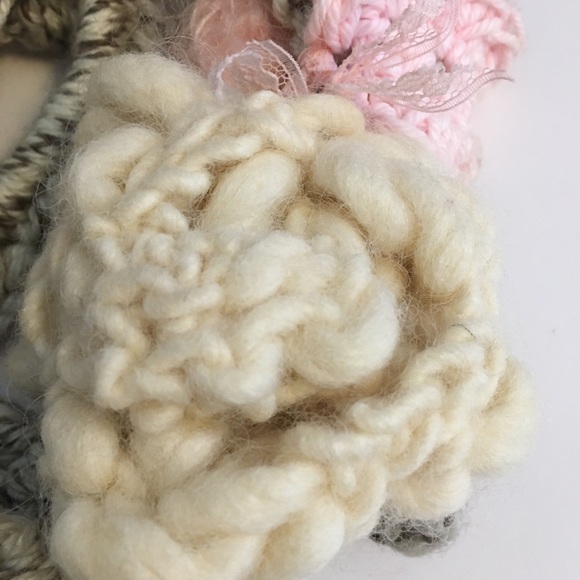 Handcrafted Crochet Scarf, Amazingly Original - Picture 5 of 6